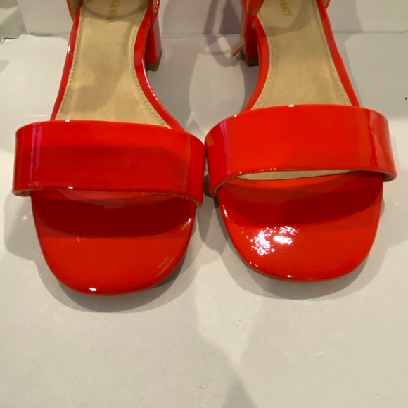 OLD NAVY Neon Red Patent Sandals. NWOT. SZ. 8. SUPER CUTE! Low Block Heels. - Picture 4 of 8